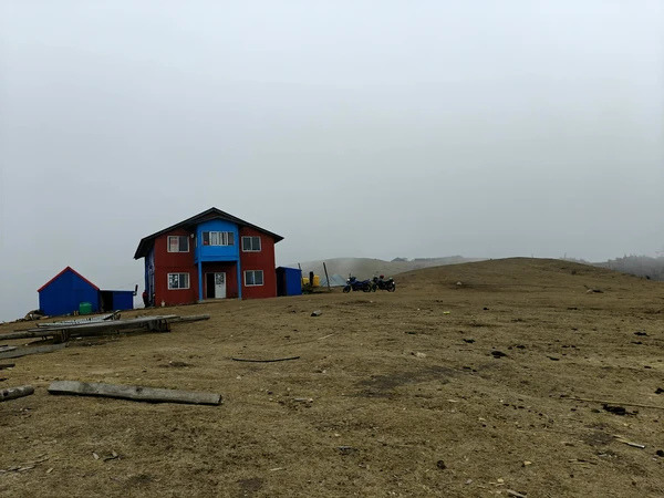 Sandakphu–Phalut, day 5: Sandakphu → Thakum